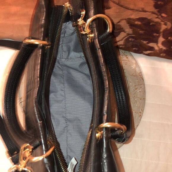 Sondra Roberts Black Pebbled Faux Leather Satchel Crossbody Strap - Picture 11 of 14